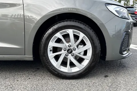  Audi A1 1.0 TFSI 25 Sport Sportback Euro 6 (s/s) 5dr Thumbnail #10