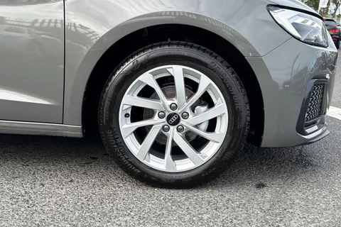  Audi A1 1.0 TFSI 25 Sport Sportback Euro 6 (s/s) 5dr Thumbnail #11