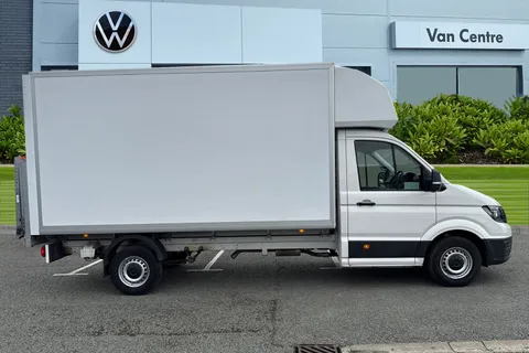 CX74LAA Volkswagen Crafter 2.0 TDI CR35 Commerce Luton 2dr Diesel Manual LWB Euro 6 (s/s) (ETG) (140 ps) Thumbnail #4