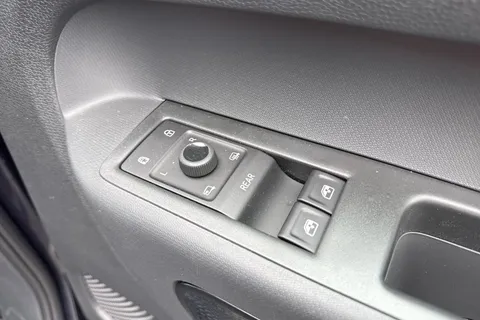 CX25LBF Volkswagen ID. Buzz 210kW Style Pro 79kWh 5dr Auto Thumbnail #21