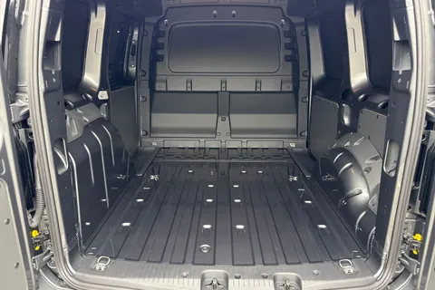 DH25FZN Volkswagen Caddy 2.0 TDI 122PS Commerce Pro Van DSG Thumbnail #7