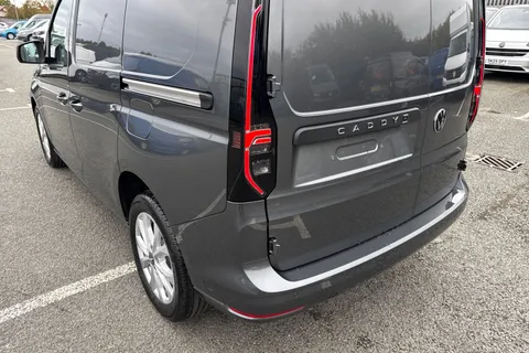 DH25FZN Volkswagen Caddy 2.0 TDI 122PS Commerce Pro Van DSG Thumbnail #8