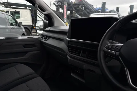 MF75FMZ Volkswagen Transporter T30 Panel Van Commerce Pro SWB 150 PS 2.0 TDI 8sp Automatic Thumbnail #15