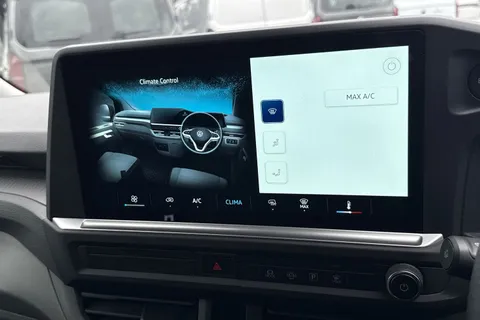 MF75FOD Volkswagen Transporter T32 Panel Van Commerce LWB 150 PS 2.0 TDI 8sp Automatic Thumbnail #19