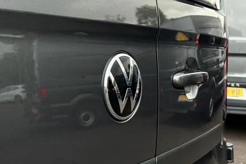 MF75FMZ Volkswagen Transporter T30 Panel Van Commerce Pro SWB 150 PS 2.0 TDI 8sp Automatic Thumbnail #29