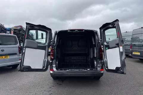 MF75FMZ Volkswagen Transporter T30 Panel Van Commerce Pro SWB 150 PS 2.0 TDI 8sp Automatic Thumbnail #31