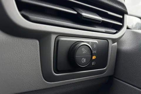 MF75FMZ Volkswagen Transporter T30 Panel Van Commerce Pro SWB 150 PS 2.0 TDI 8sp Automatic Thumbnail #39