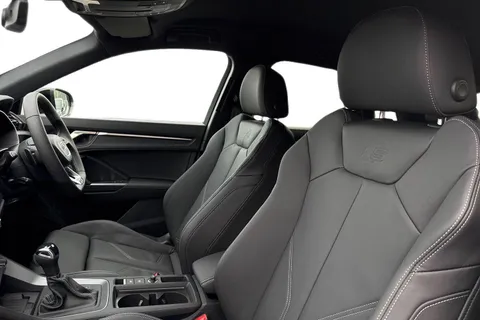 Audi Q3 1.5 TFSI CoD 35 Black Edition S Tronic Euro 6 (s/s) 5dr Thumbnail #11