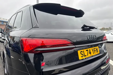 SL74YFN Audi Q7 SUV  Black Edition 50 TDI quattro 286 PS tiptronic Thumbnail #8