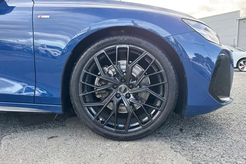 PX25WZL Audi A6 Avant 2.0 TDI Launch Edition S Tronic quattro Euro 6 (s/s) 5dr Thumbnail #10