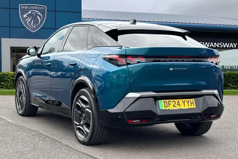 DF24YYH PEUGEOT E-3008 73kWh GT Auto 5dr Thumbnail #3