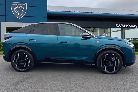 DF24YYH PEUGEOT E-3008 73kWh GT Auto 5dr Thumbnail #4