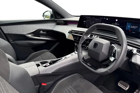 DF24YYH PEUGEOT E-3008 73kWh GT Auto 5dr Thumbnail #14