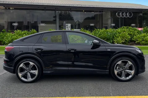 KN25MBX Audi Q4 e-tron Q4 Sportback Black Edition 45 e-tron 210,00 kW Thumbnail #4