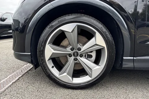 KN25MBX Audi Q4 e-tron Q4 Sportback Black Edition 45 e-tron 210,00 kW Thumbnail #10