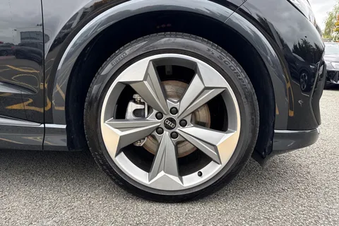 KN25MBX Audi Q4 e-tron Q4 Sportback Black Edition 45 e-tron 210,00 kW Thumbnail #11