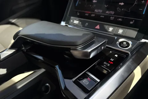 GY72HKG Audi e-tron Sportback Technik 50 quattro 230,00 kW Thumbnail #24