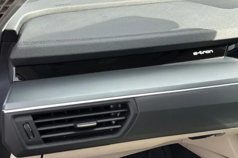 GY72HKG Audi e-tron Sportback Technik 50 quattro 230,00 kW Thumbnail #34