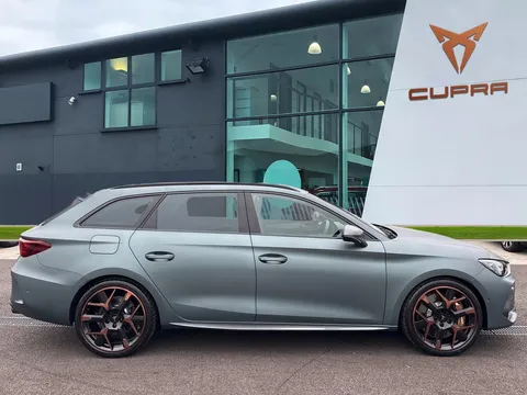 KY25JXP CUPRA Leon 2.0 TSI 333 VZ3 5dr DSG 4Drive, **MATTE PAINT, PAN ROOF** Thumbnail #4