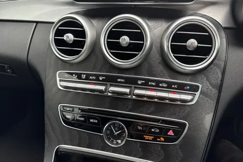 OV18ZGB Mercedes-Benz C Class 2.1 C220d AMG Line G-Tronic+ Euro 6 (s/s) 2dr Thumbnail #23
