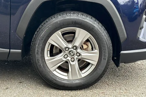 SJ72WFS Toyota Rav4 2.5 VVT-h Icon CVT Euro 6 (s/s) 5dr Thumbnail #11