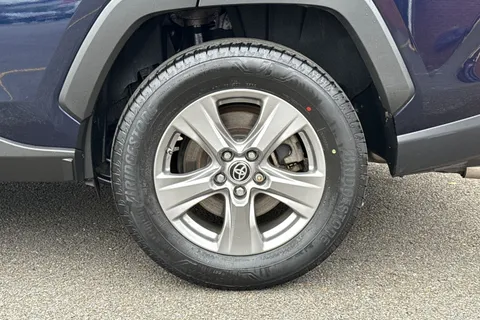 SJ72WFS Toyota Rav4 2.5 VVT-h Icon CVT Euro 6 (s/s) 5dr Thumbnail #13