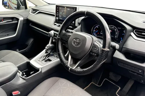 SJ72WFS Toyota Rav4 2.5 VVT-h Icon CVT Euro 6 (s/s) 5dr Thumbnail #15