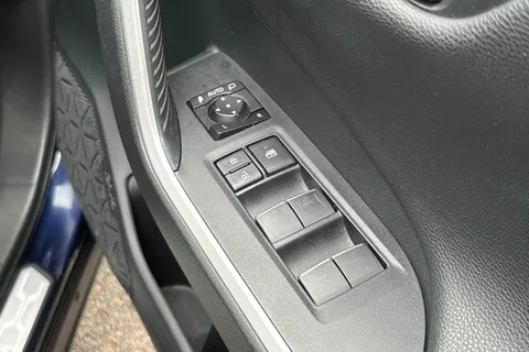 SJ72WFS Toyota Rav4 2.5 VVT-h Icon CVT Euro 6 (s/s) 5dr Thumbnail #22