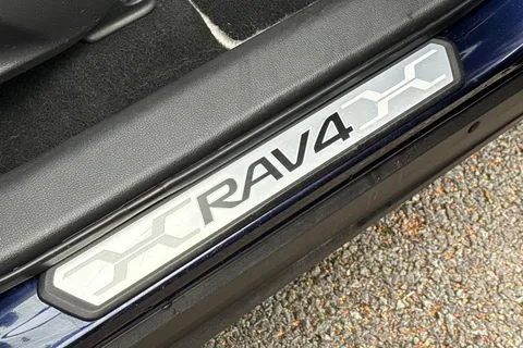 SJ72WFS Toyota Rav4 2.5 VVT-h Icon CVT Euro 6 (s/s) 5dr Thumbnail #31