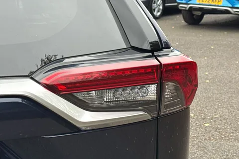 SJ72WFS Toyota Rav4 2.5 VVT-h Icon CVT Euro 6 (s/s) 5dr Thumbnail #32