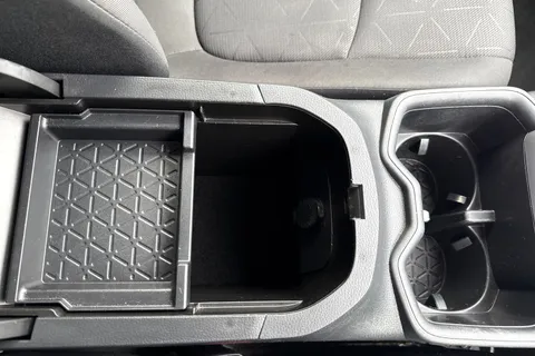 SJ72WFS Toyota Rav4 2.5 VVT-h Icon CVT Euro 6 (s/s) 5dr Thumbnail #42