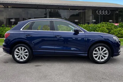 PJ22WZT Audi Q3 Sport 35 TFSI  150 PS 6-speed Thumbnail #4