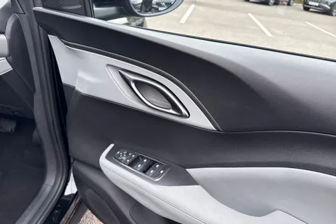 DG25PWZ BYD Dolphin Surf 43.2kWh Boost Auto 5dr Thumbnail #18