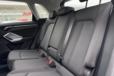 PJ22WZT Audi Q3 Sport 35 TFSI  150 PS 6-speed Thumbnail #19