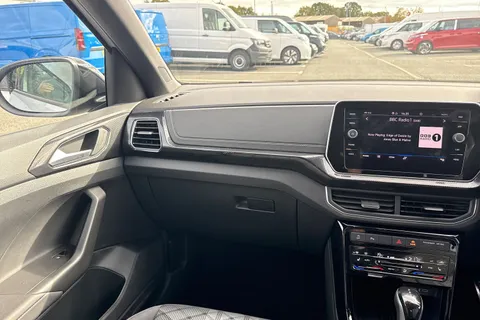 CY25HWE Volkswagen T-Cross 1.0 TSI Black Edition 5dr DSG Thumbnail #20