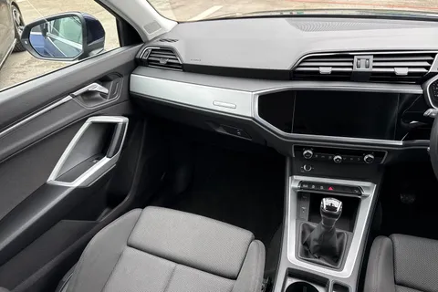 PJ22WZT Audi Q3 Sport 35 TFSI  150 PS 6-speed Thumbnail #20