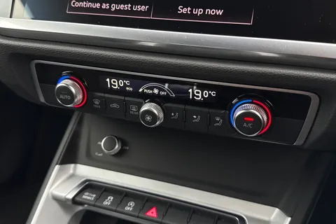 PJ22WZT Audi Q3 Sport 35 TFSI  150 PS 6-speed Thumbnail #22