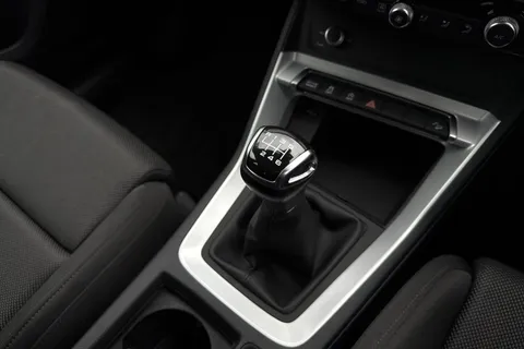 PJ22WZT Audi Q3 Sport 35 TFSI  150 PS 6-speed Thumbnail #23