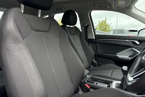 PJ22WZT Audi Q3 Sport 35 TFSI  150 PS 6-speed Thumbnail #24