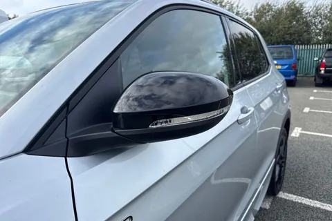 CY25HWE Volkswagen T-Cross 1.0 TSI Black Edition 5dr DSG Thumbnail #32