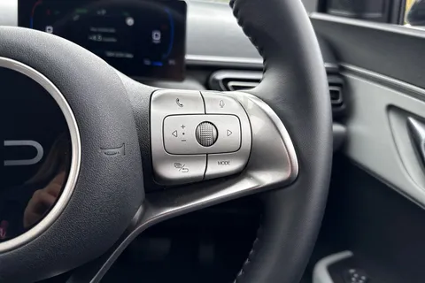 DG25PWZ BYD Dolphin Surf 43.2kWh Boost Auto 5dr Thumbnail #41