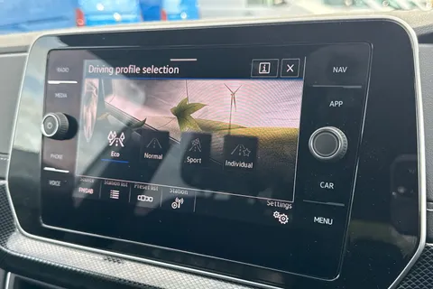 CY25HWE Volkswagen T-Cross 1.0 TSI Black Edition 5dr DSG Thumbnail #47