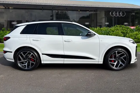 Audi Q6 E-Tron 100kWh Edition 1 Auto quattro 5dr Thumbnail #4