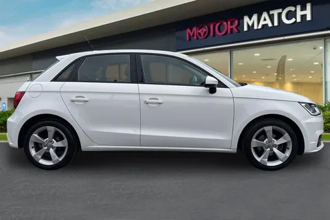 DV18DHA Audi A1 1.0 TFSI Sport Sportback Euro 6 (s/s) 5dr (Nav) Thumbnail #4