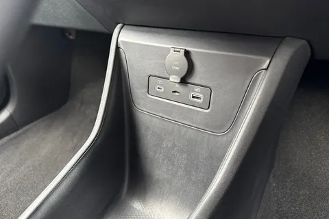 DG25PWZ BYD Dolphin Surf 43.2kWh Boost Auto 5dr Thumbnail #58