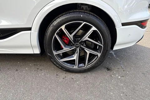 Audi Q6 E-Tron 100kWh Edition 1 Auto quattro 5dr Thumbnail #11
