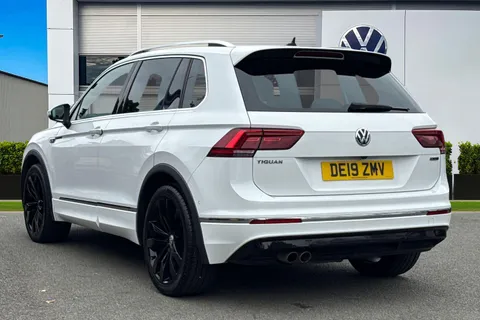 DE19ZMV Volkswagen Tiguan 2.0 TDi 150 4Motion R-Line Tech 5dr DSG | Heated Seats | Area View Camera Thumbnail #3