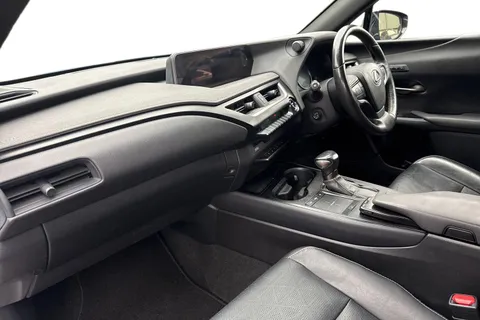 YY69CSO Lexus Ux 2.0 250h Takumi E-CVT Euro 6 (s/s) 5dr Thumbnail #9