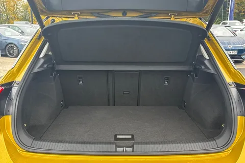 7 of 51 for VOLKSWAGEN T-ROC 1.5 TSI EVO Active 5dr DSG