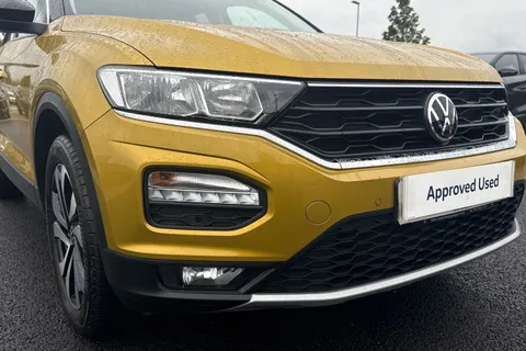 9 of 51 for VOLKSWAGEN T-ROC 1.5 TSI EVO Active 5dr DSG